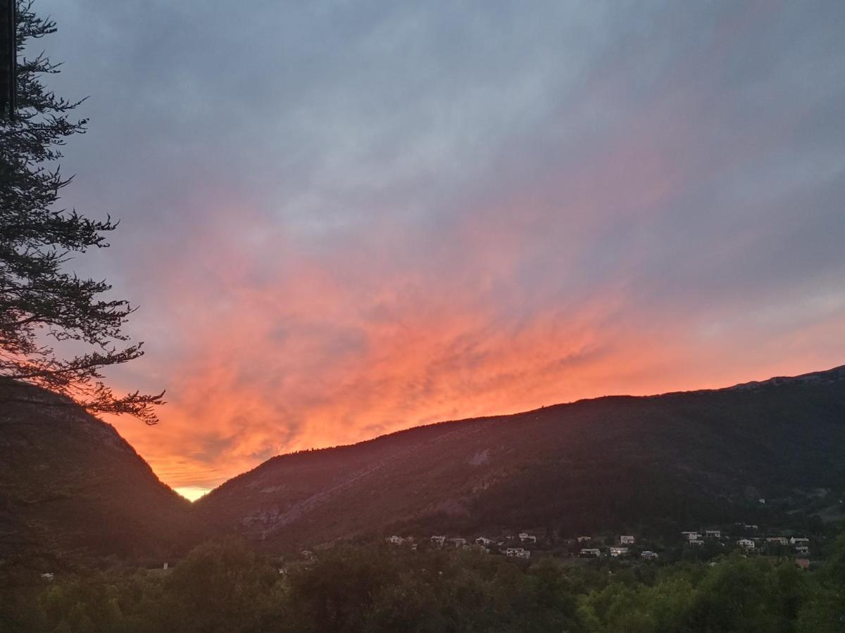 La Reyniere Bed & Breakfast Serres  Luaran gambar